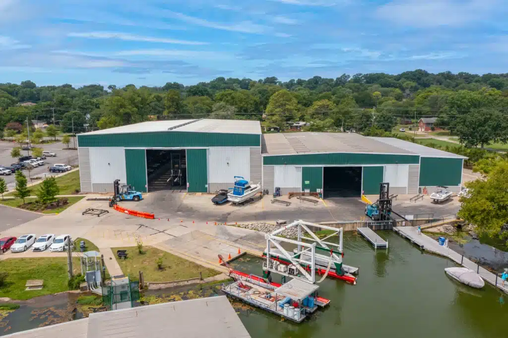 Travel Lift Services